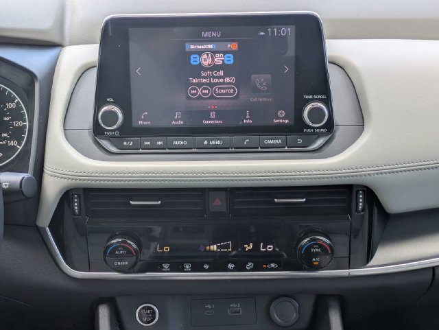 Used 2021 Nissan Rogue SV FWD image 22