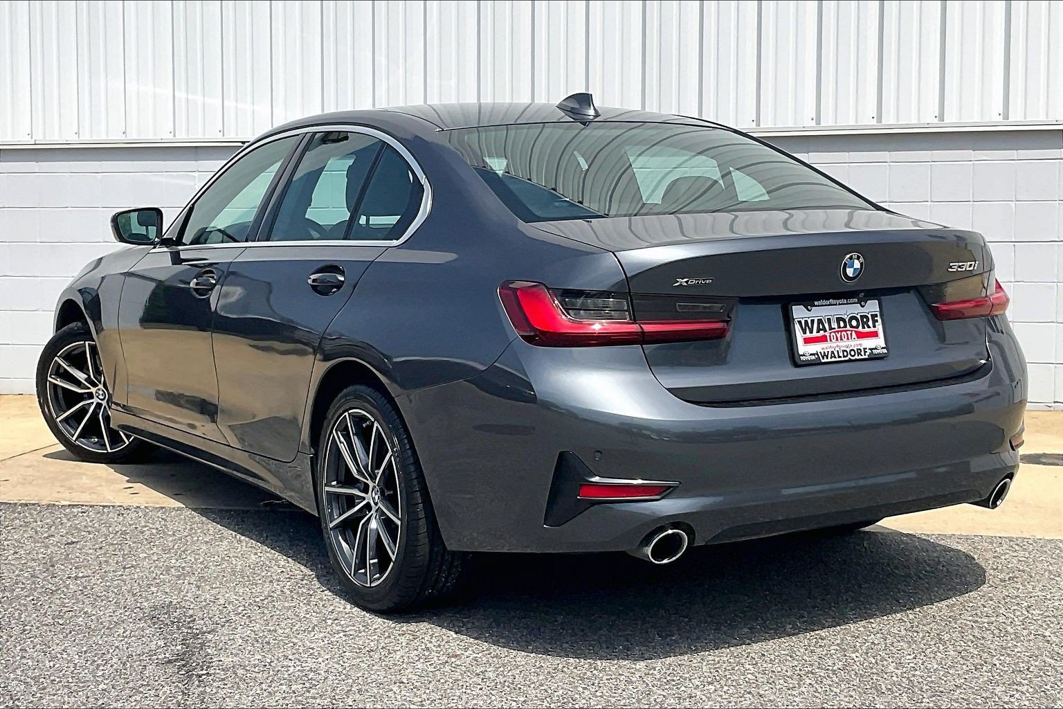 Used 2022 BMW 330i xDrive Sedan w/ Driving Assistance Package AWD/4WD image 15