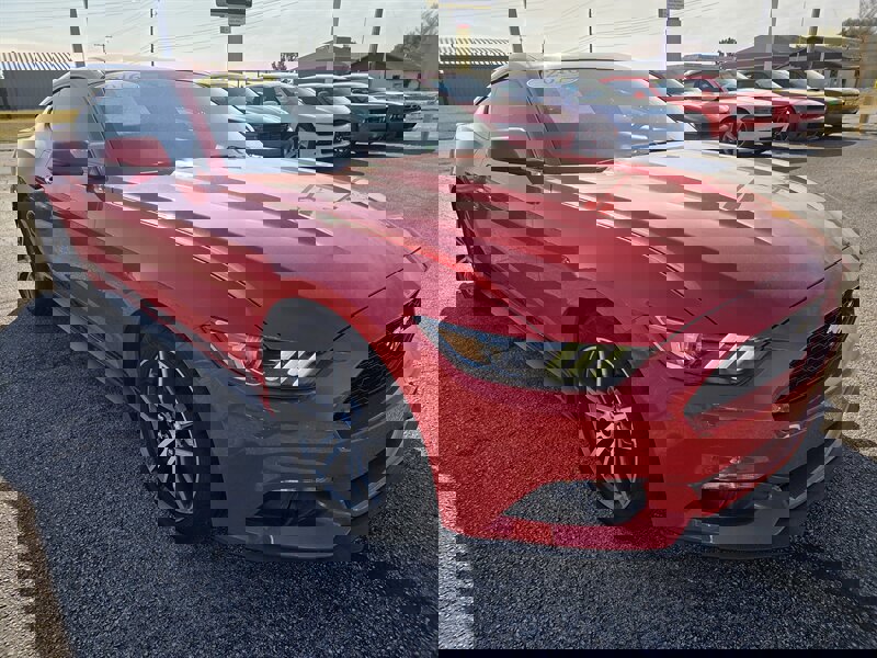 Used 2016 Ford Mustang Premium image 1