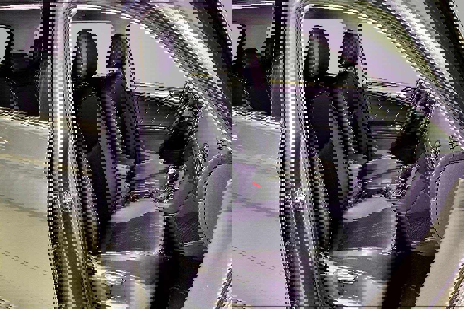 Used 2023 Volkswagen Tiguan SE image 28