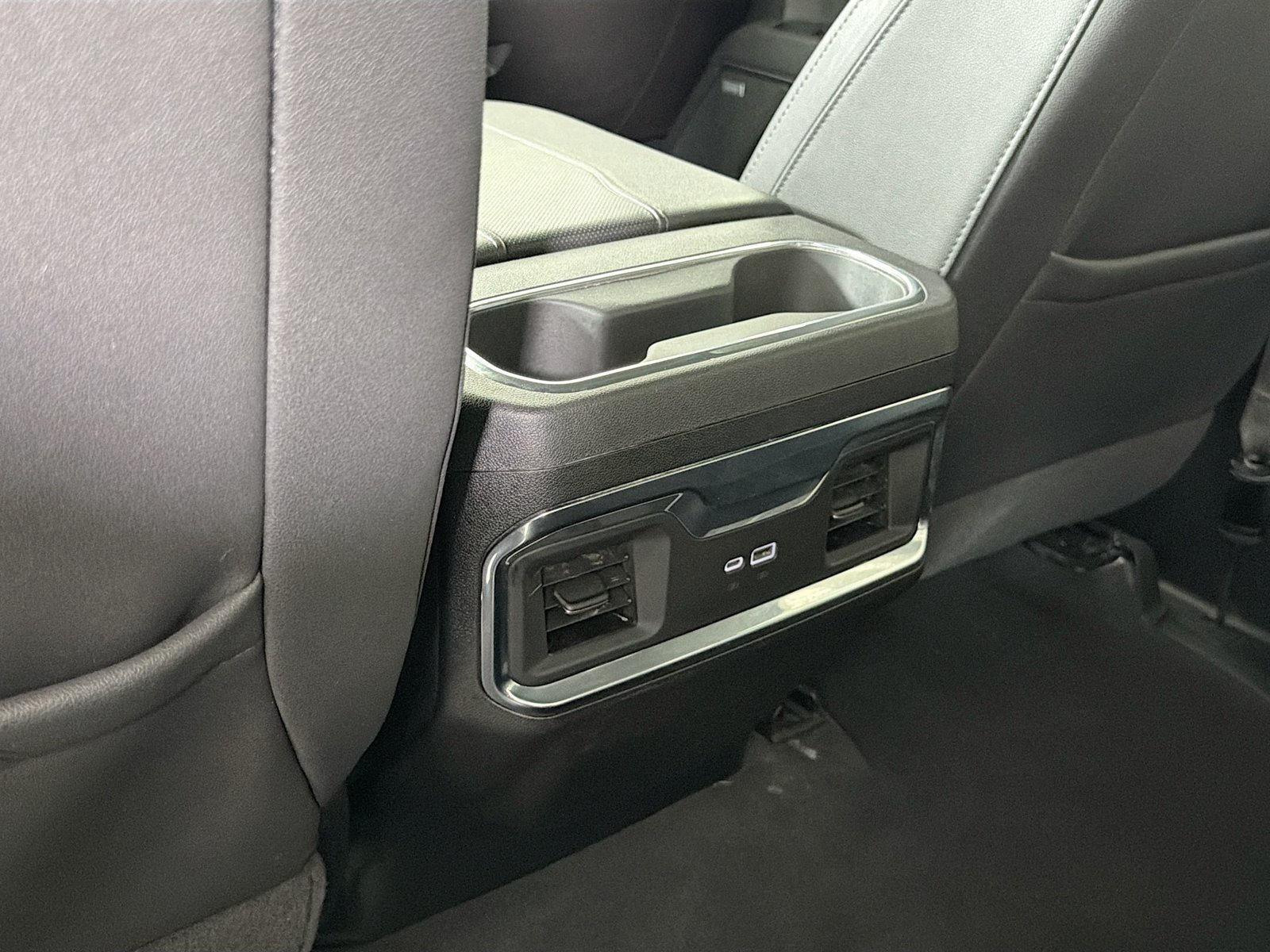 Used 2025 Chevrolet Silverado 1500 LTZ AWD/4WD image 28