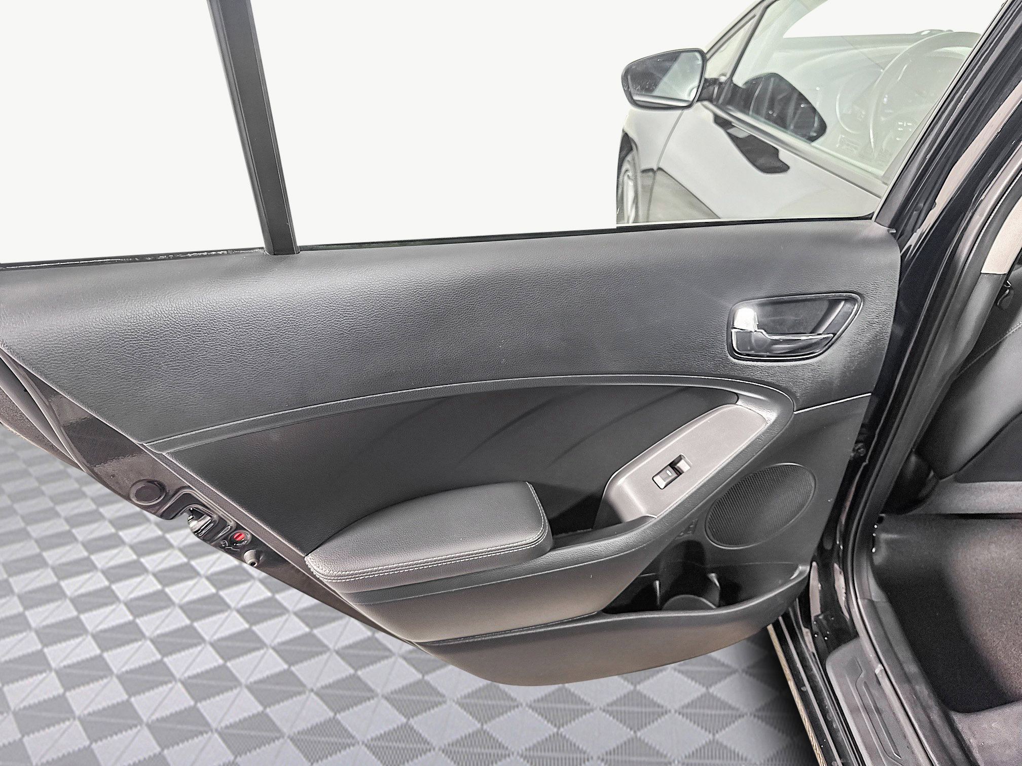 Used 2017 Kia Forte EX image 26