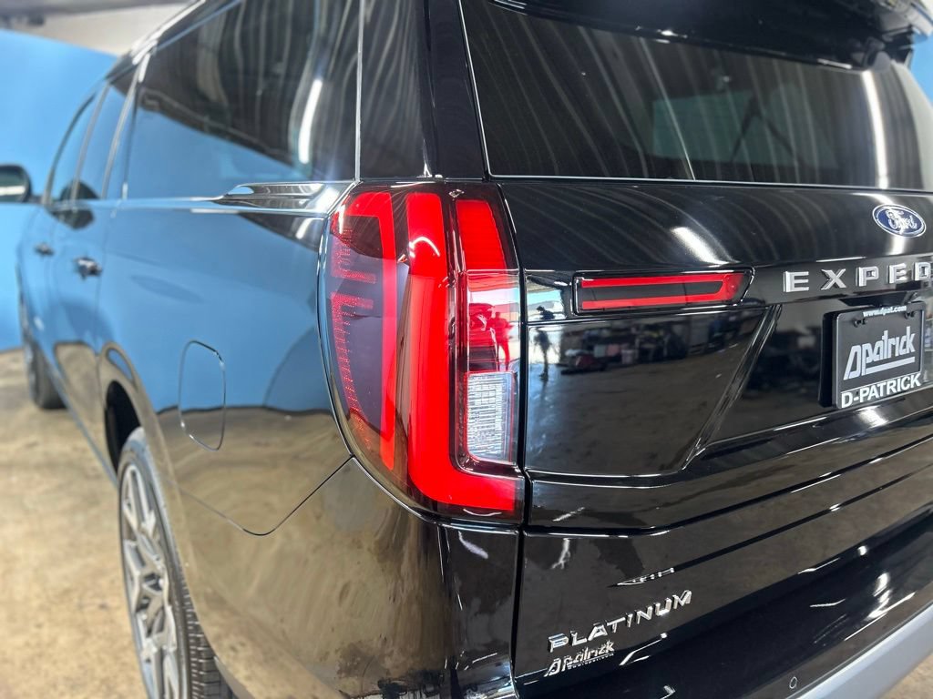 New 2026 Ford Expedition Max Platinum w/ Platinum Ultimate Package AWD/4WD image 9