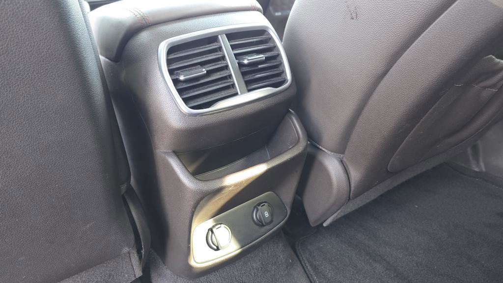 Used 2019 Hyundai Santa Fe Limited image 18