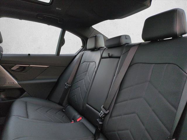 New 2026 BMW i5 eDrive40 image 16