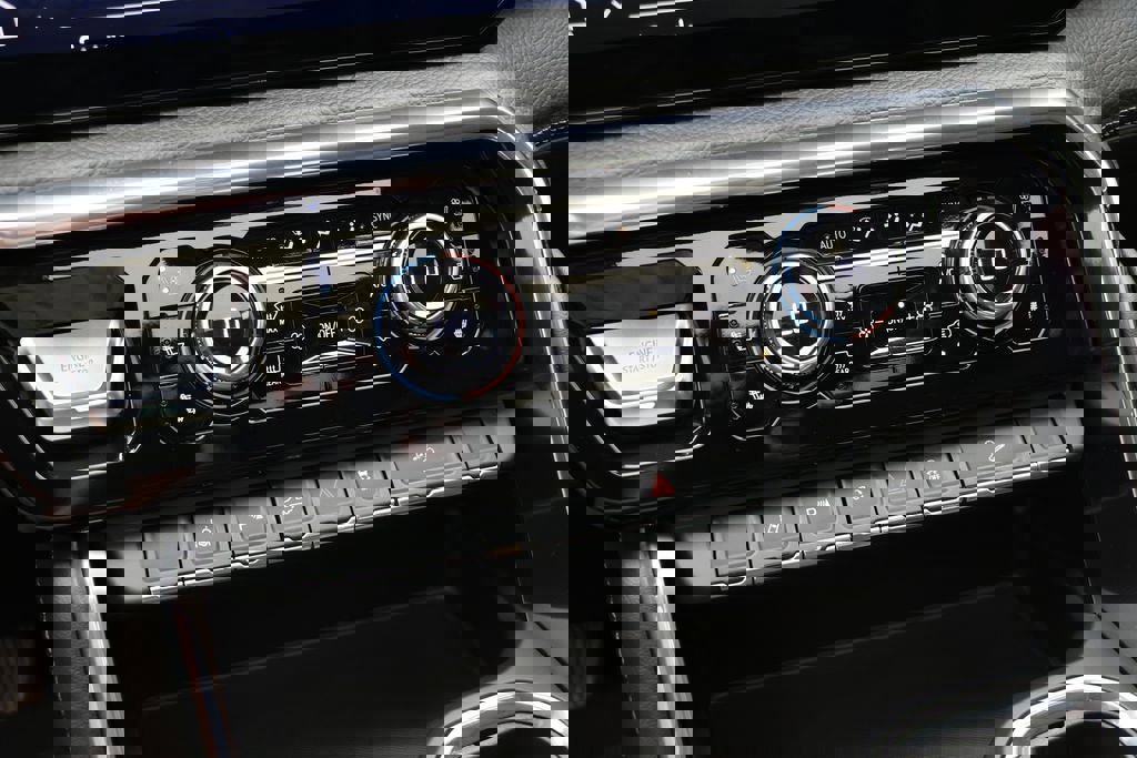 Used 2024 GMC Sierra 2500 Denali w/ Denali Reserve Package image 29