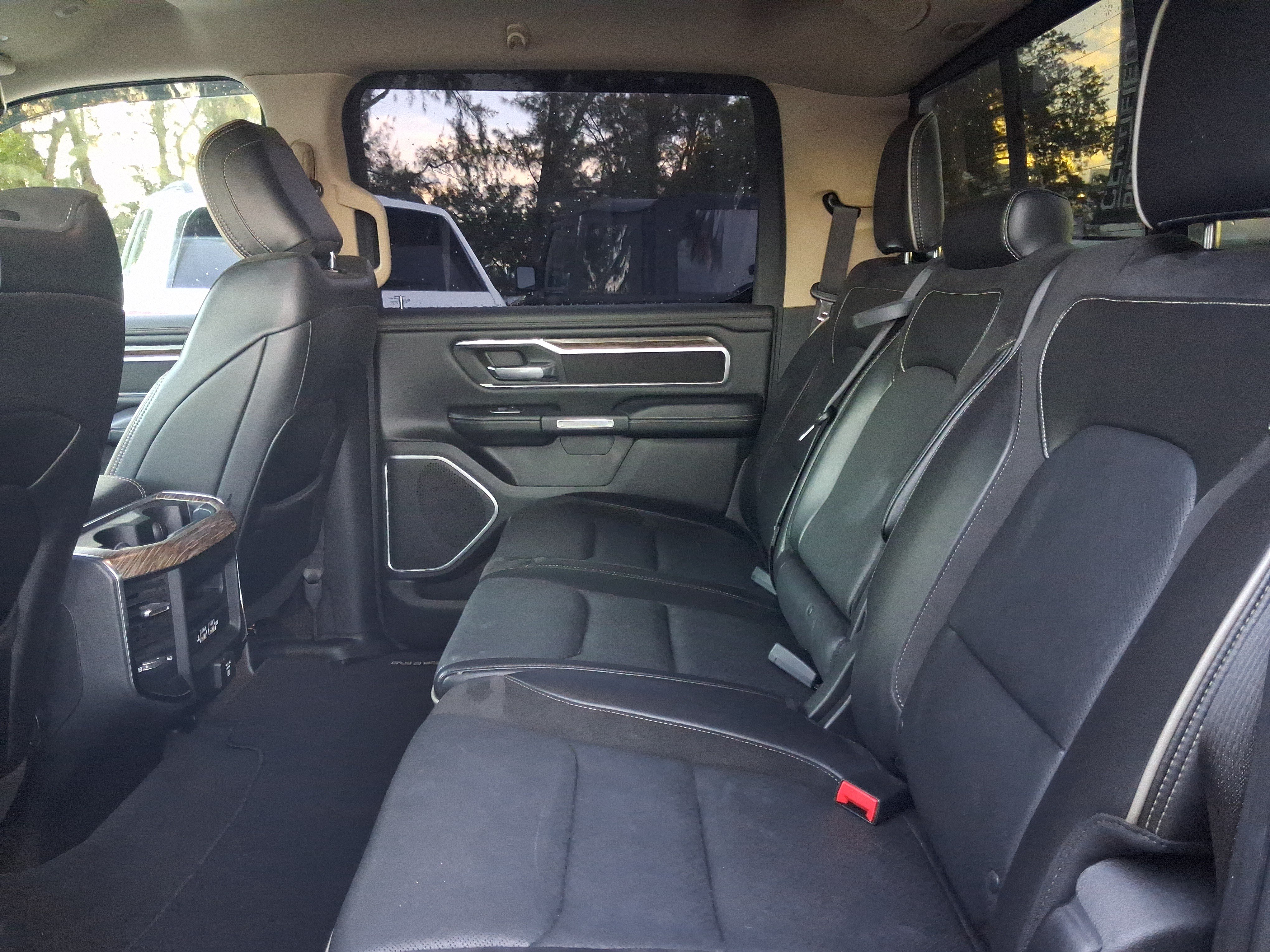 Used 2019 RAM 1500 Laramie RWD image 6