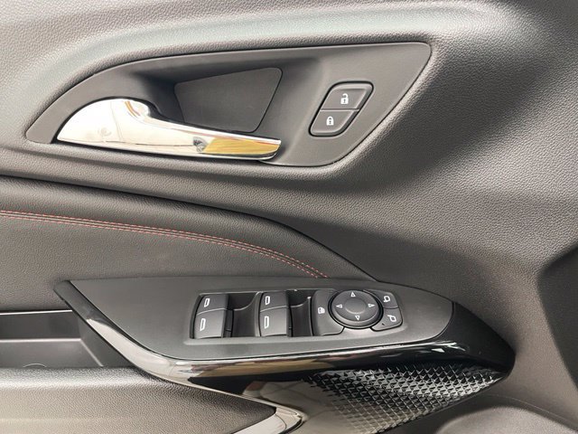 New 2026 Chevrolet Trax RS w/ Sunroof Package FWD image 11