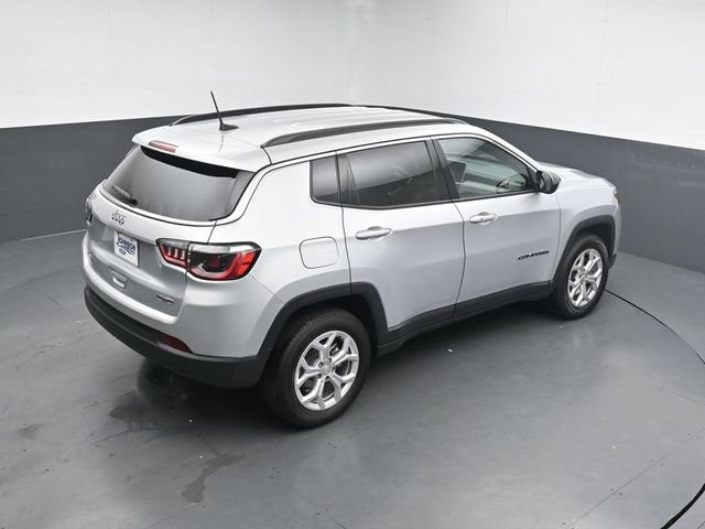 Used 2024 Jeep Compass Latitude AWD/4WD image 21