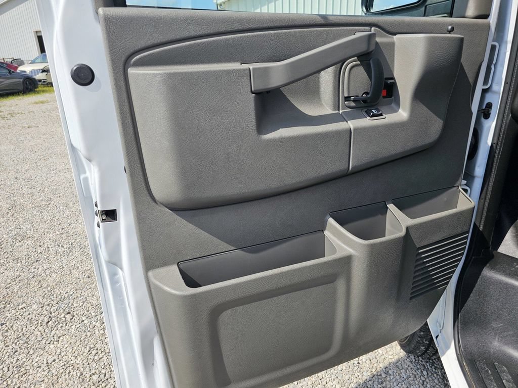 Used 2025 Chevrolet Express 3500 w/ Power Convenience Package RWD image 14