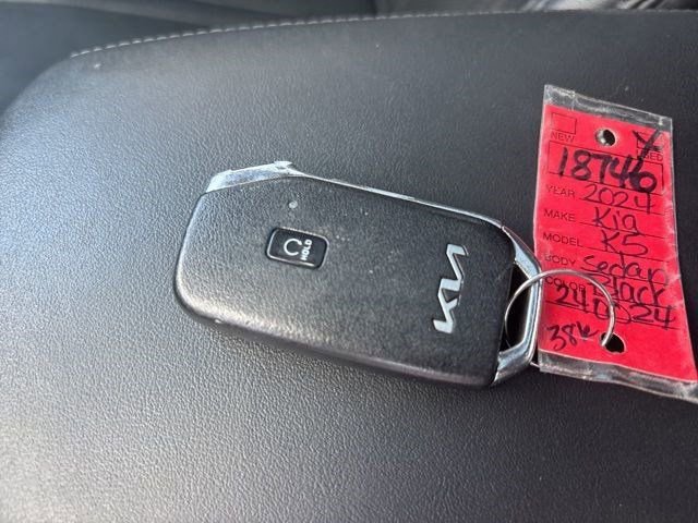Used 2024 Kia K5 EX FWD image 49