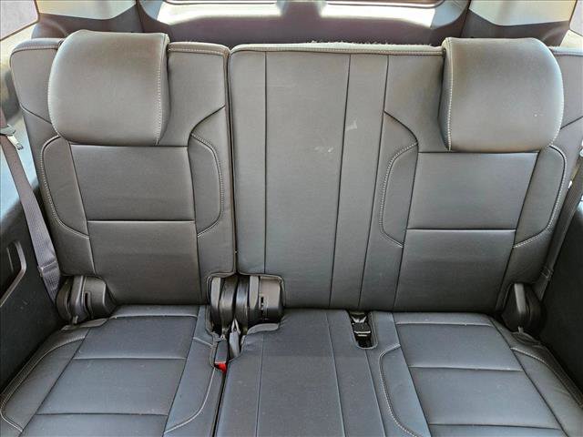 Used 2020 Chevrolet Suburban LT w/ Luxury Package AWD/4WD image 19
