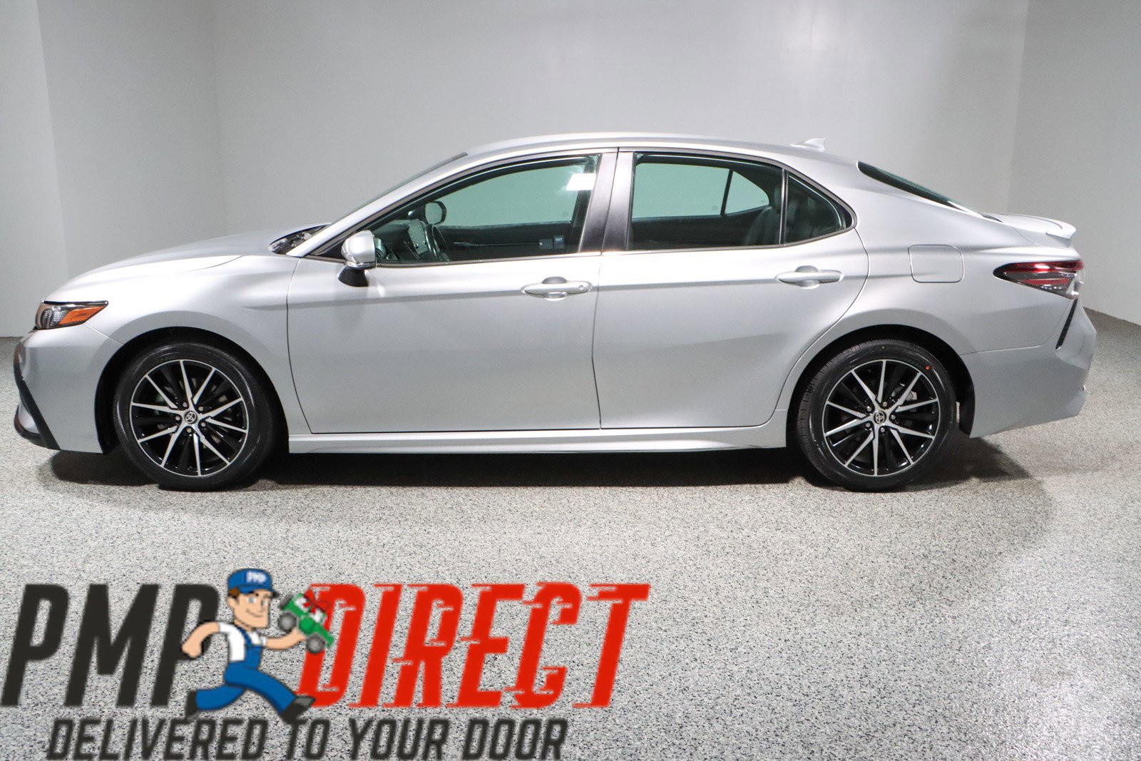 Used 2024 Toyota Camry SE image 10