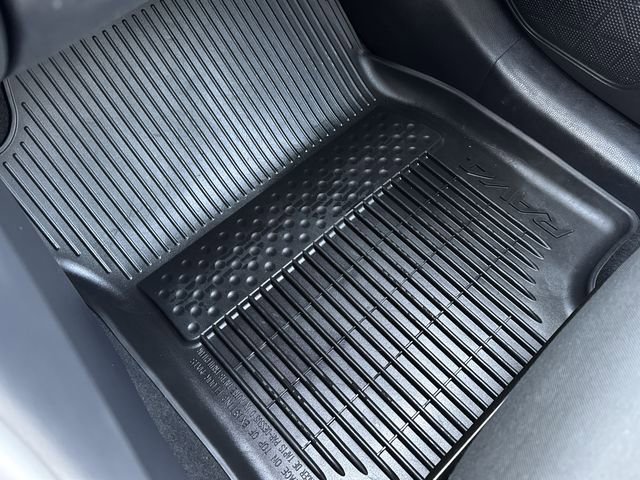 Used 2022 Toyota RAV4 SE w/ Convenience Package image 35