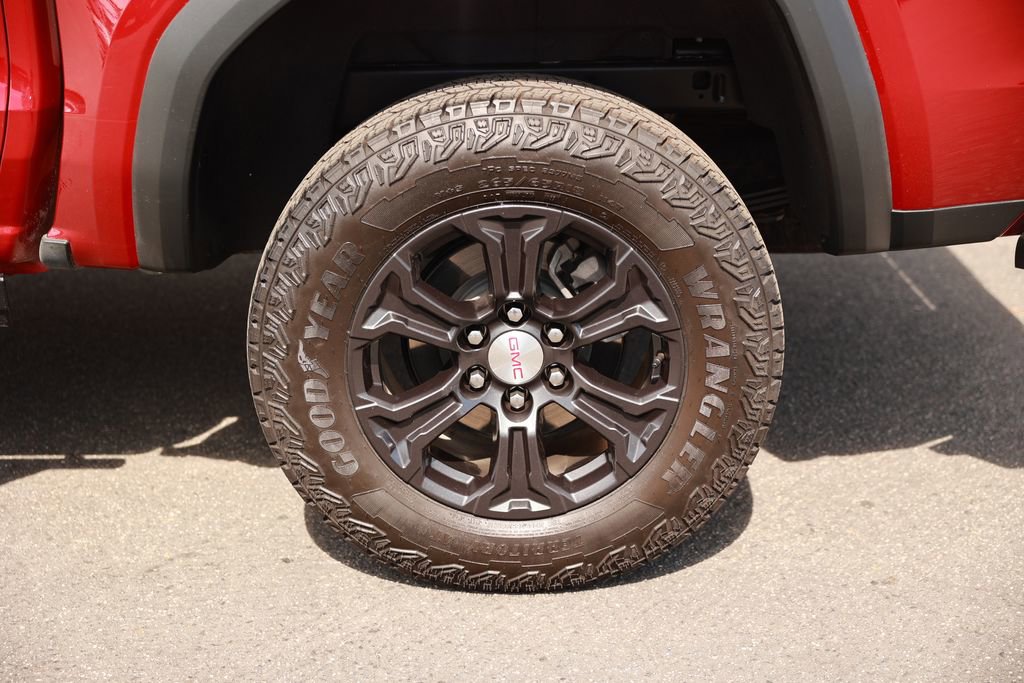 Used 2023 GMC Canyon Elevation image 10