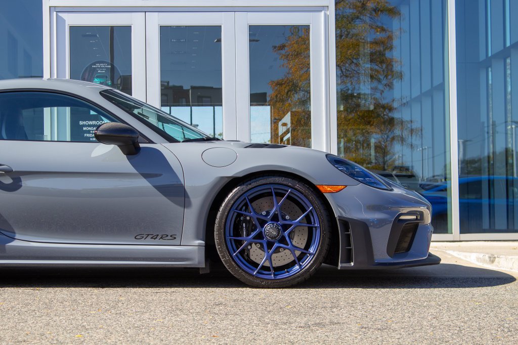 Used 2025 Porsche 718 Cayman GT4 RS RWD image 5