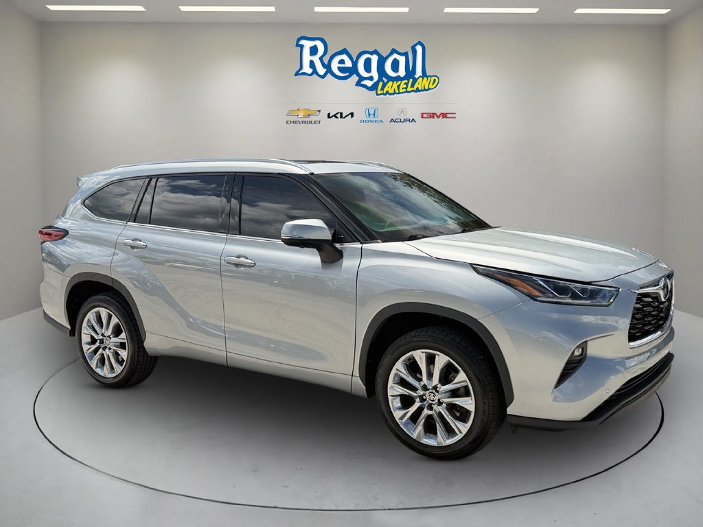 Used 2023 Toyota Highlander Limited
