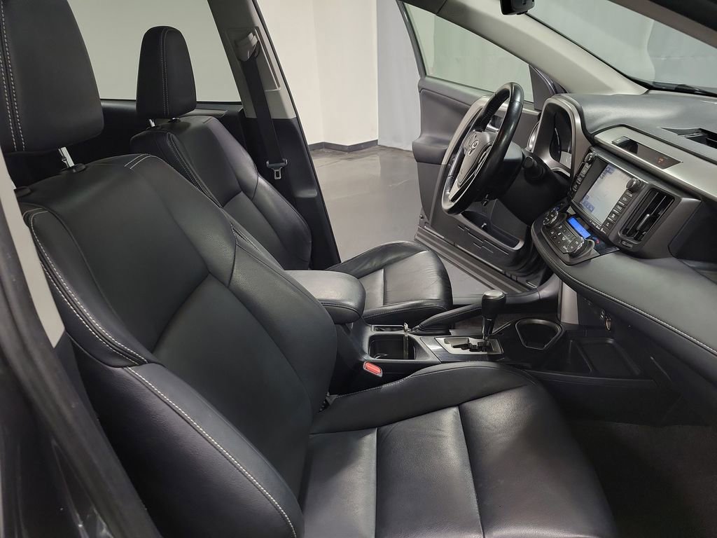 Used 2016 Toyota RAV4 Limited image 22
