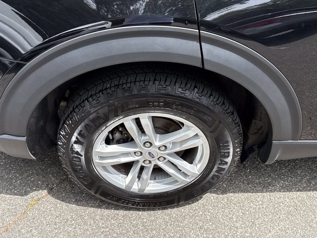 Used 2023 Ford Explorer XLT AWD/4WD image 12