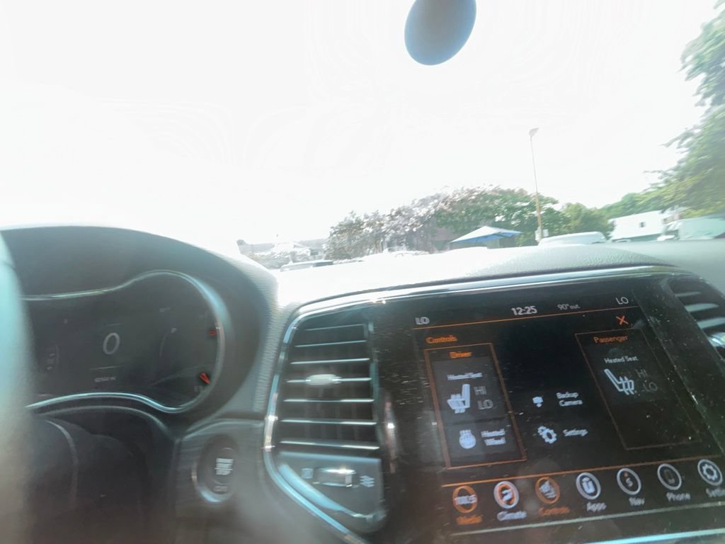 Used 2021 Jeep Grand Cherokee Laredo X RWD image 16