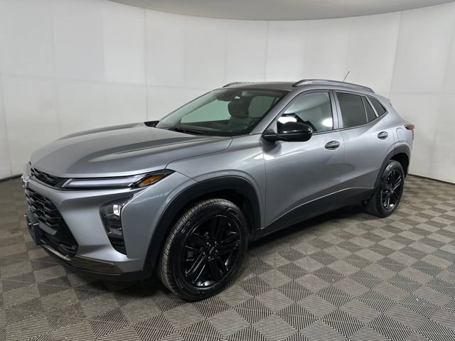 Used 2024 Chevrolet Trax ACTIV w/ Sunroof Package image 7