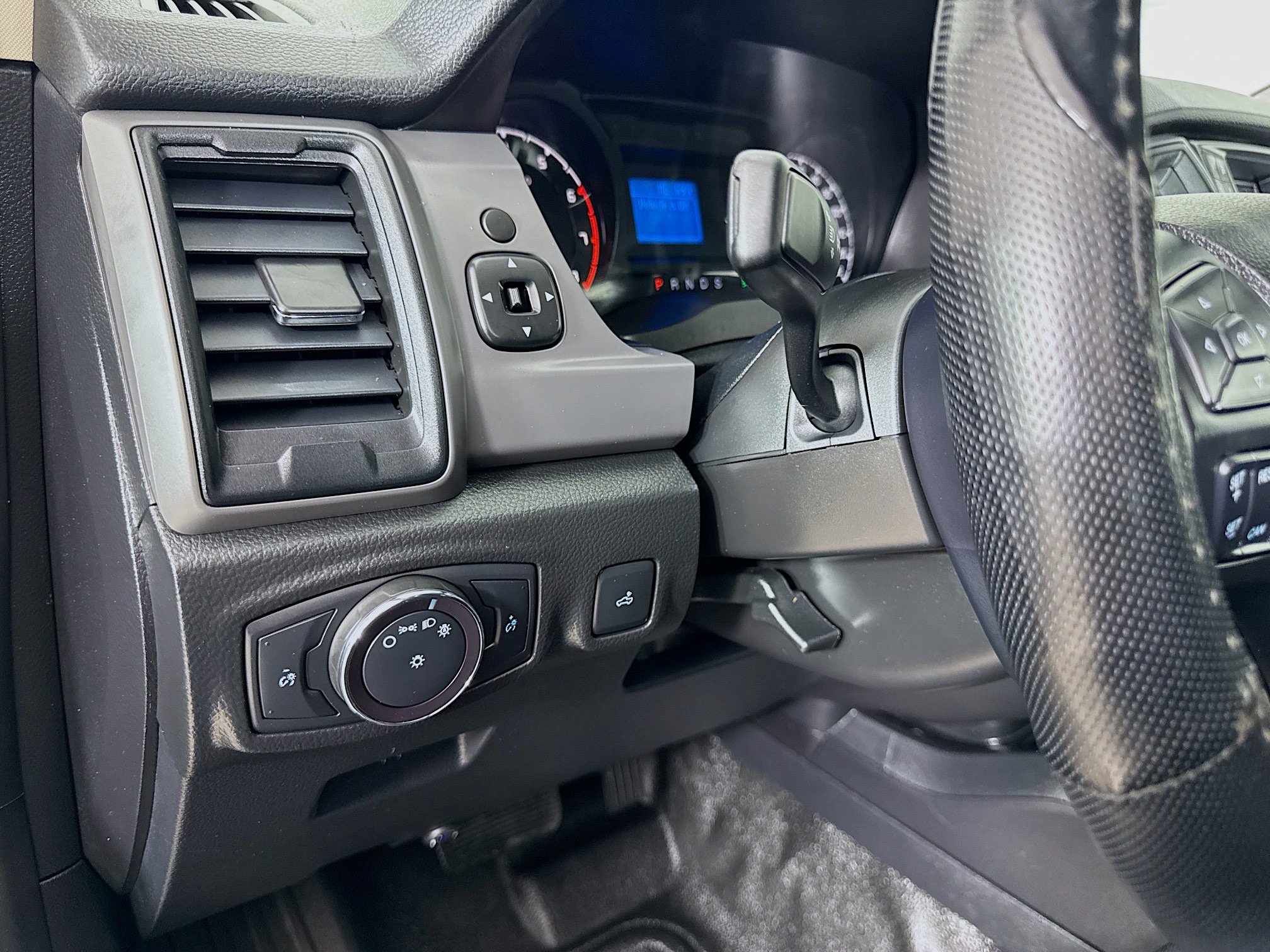 Used 2020 Ford Ranger XL w/ Equipment Group 101A Mid RWD image 12