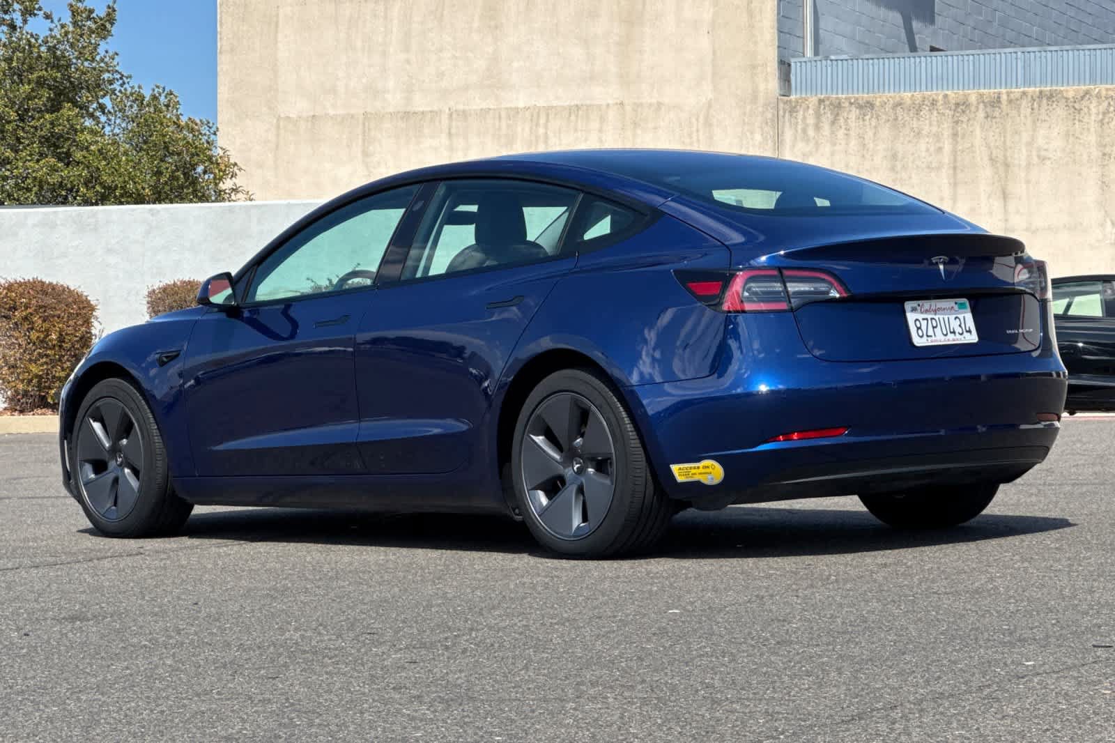 Used 2022 Tesla Model 3 Long Range AWD/4WD image 7