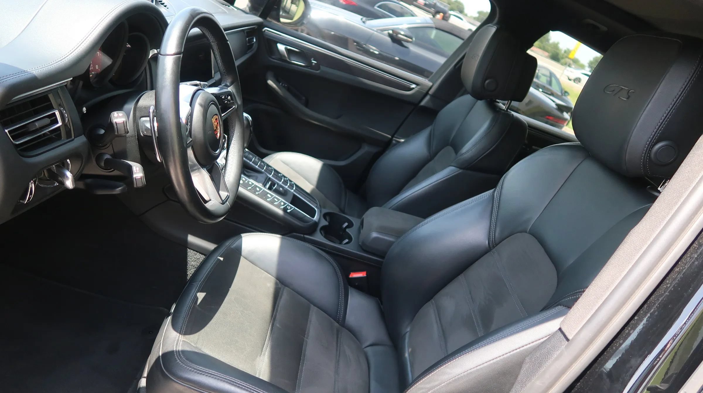 Used 2021 Porsche Macan GTS AWD/4WD image 17