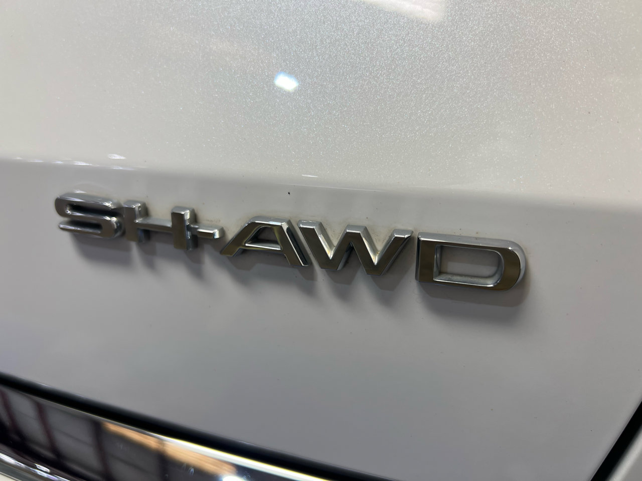 Used 2023 Acura MDX SH-AWD w/ Technology Package image 31