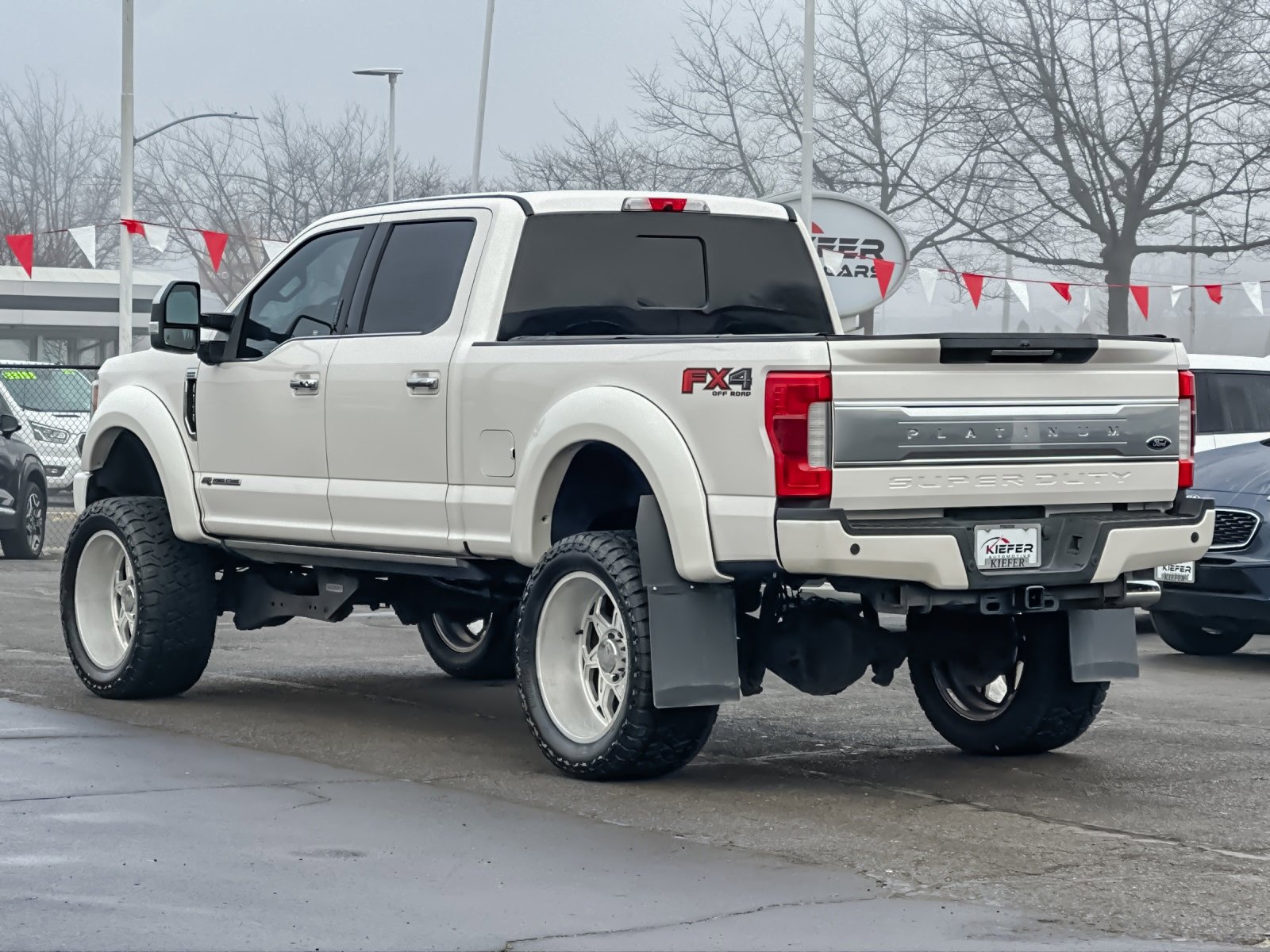 Used 2019 Ford F350 Platinum w/ Platinum Ultimate Package image 6