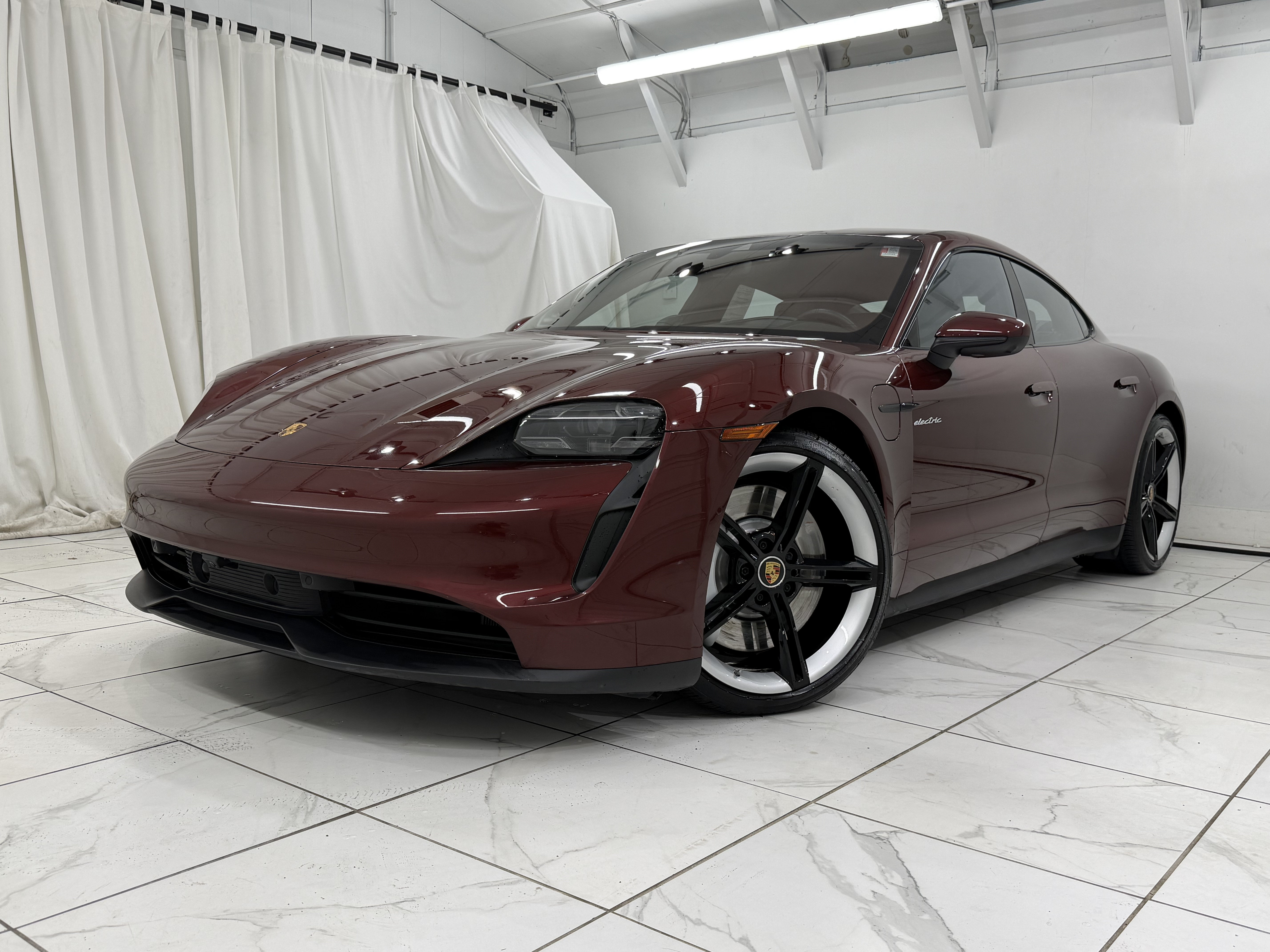 Certified 2022 Porsche Taycan 4S AWD/4WD image 7