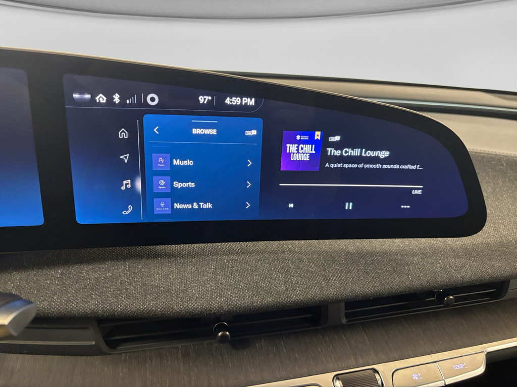 Used 2025 Lucid Air Pure RWD image 21