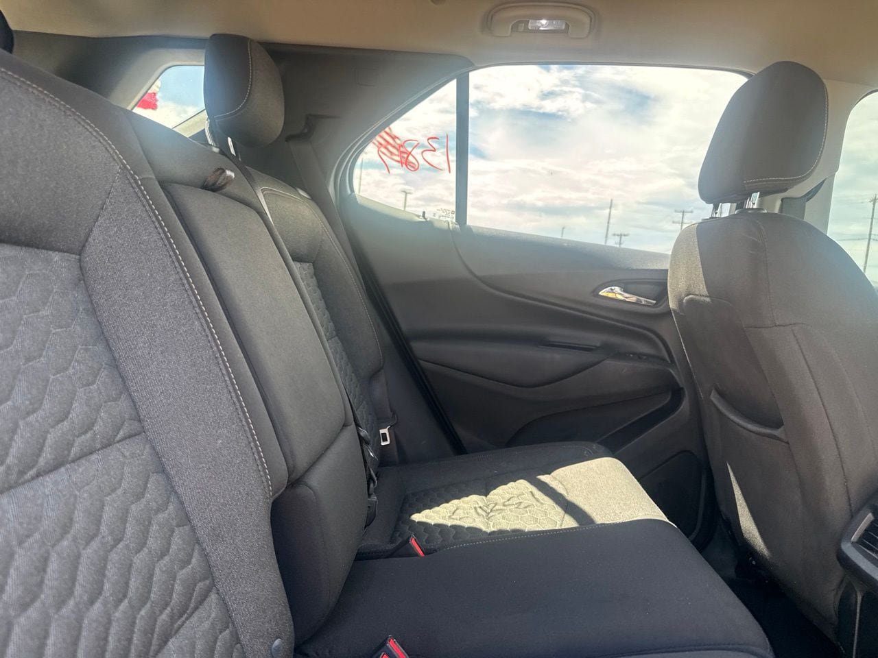 Used 2020 Chevrolet Equinox LT FWD image 29