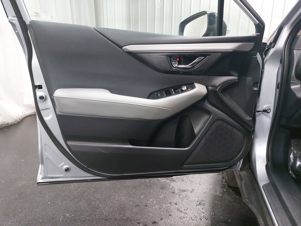 Used 2025 Subaru Outback Premium image 51
