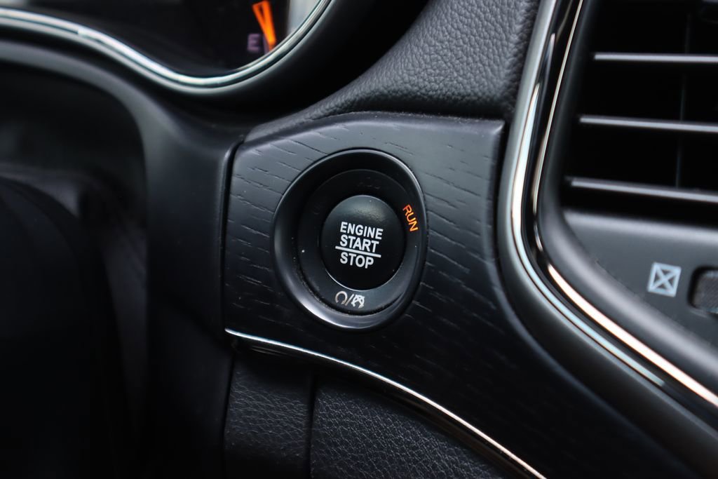 Used 2018 Jeep Grand Cherokee High Altitude image 17