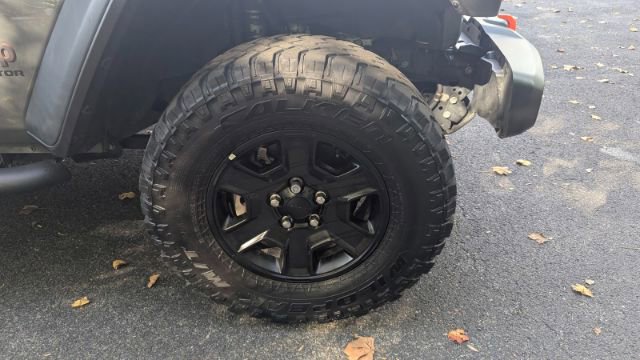 Used 2021 Jeep Gladiator Mojave w/ Dual Top Group image 11