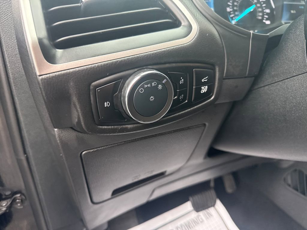 Used 2024 Ford Edge SEL w/ Convenience Package image 26