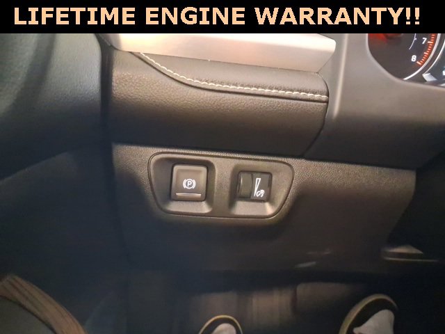 Used 2023 GMC Acadia SLE w/ Driver Convenience Package image 12