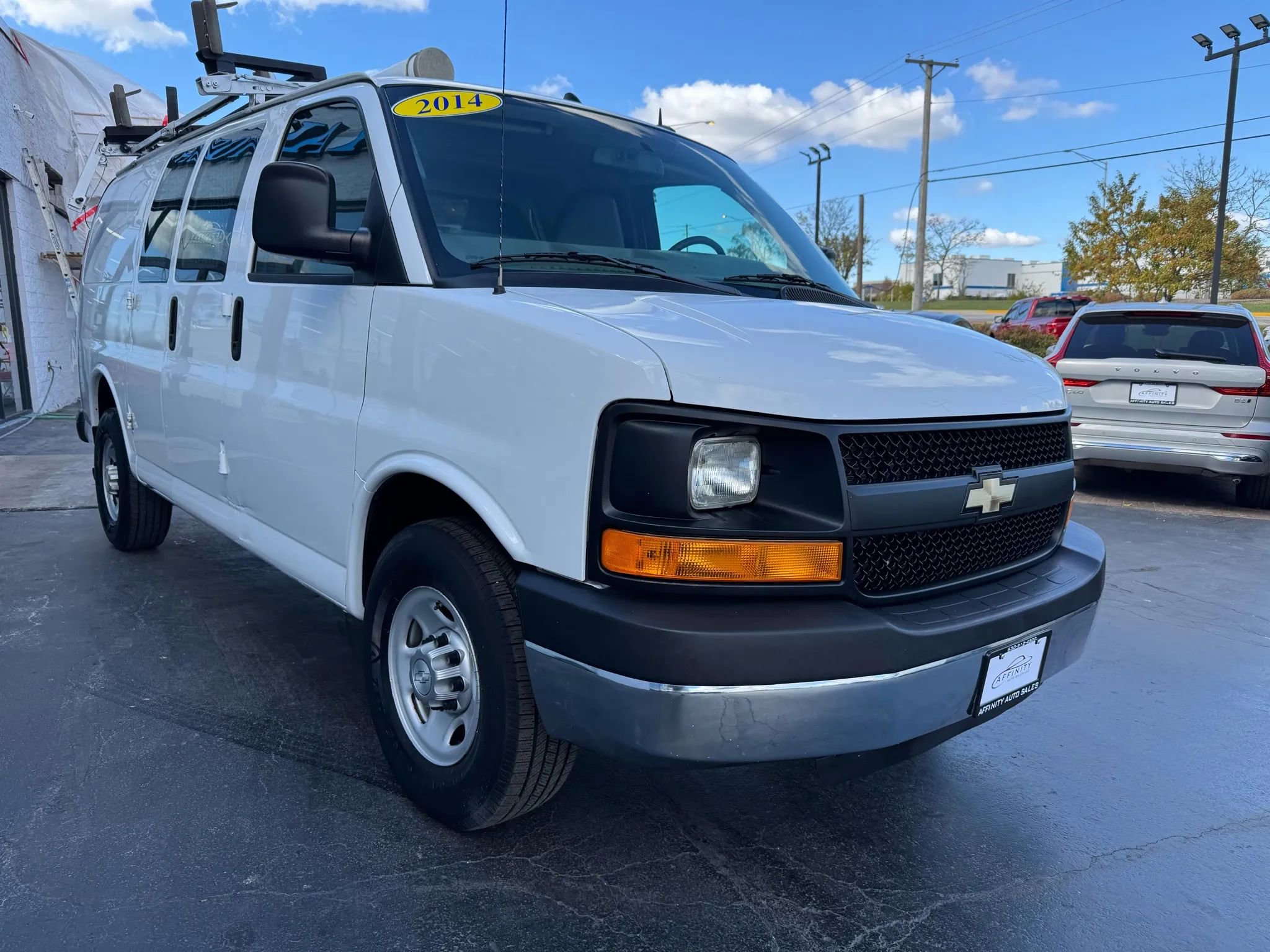 Used 2014 Chevrolet Express 2500 image 3