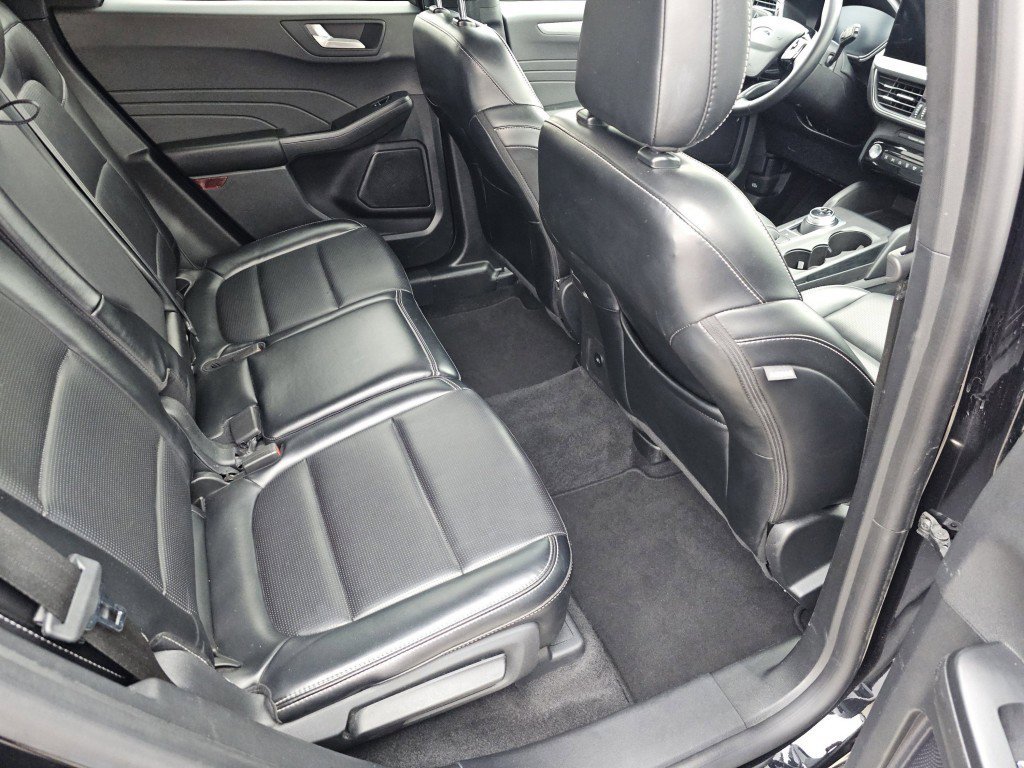 Used 2024 Ford Escape Platinum image 5