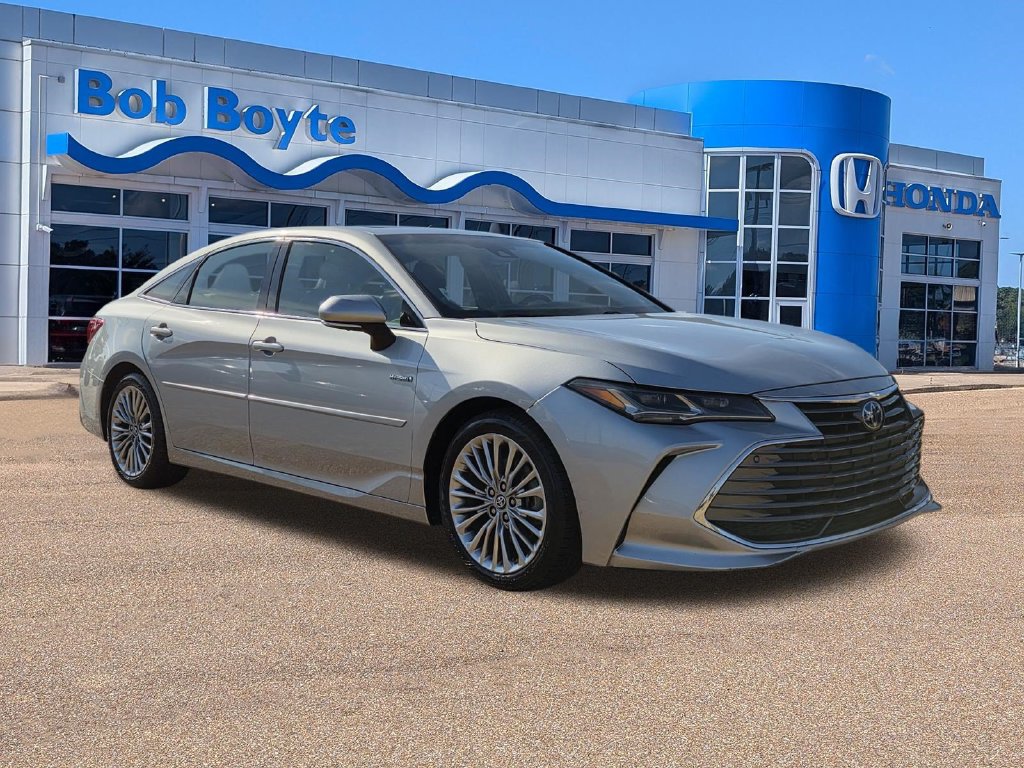 Used 2019 Toyota Avalon Limited w/ Advanced Safety Package FWD image 3