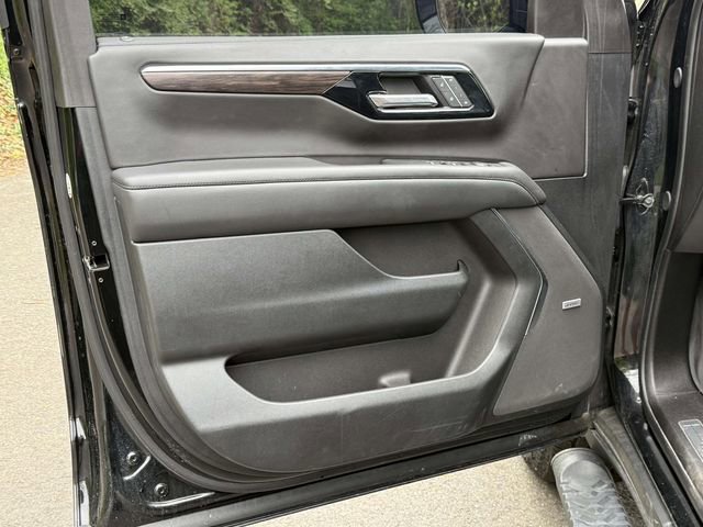 Certified 2025 Chevrolet Tahoe Z71 w/ Comfort Package image 8