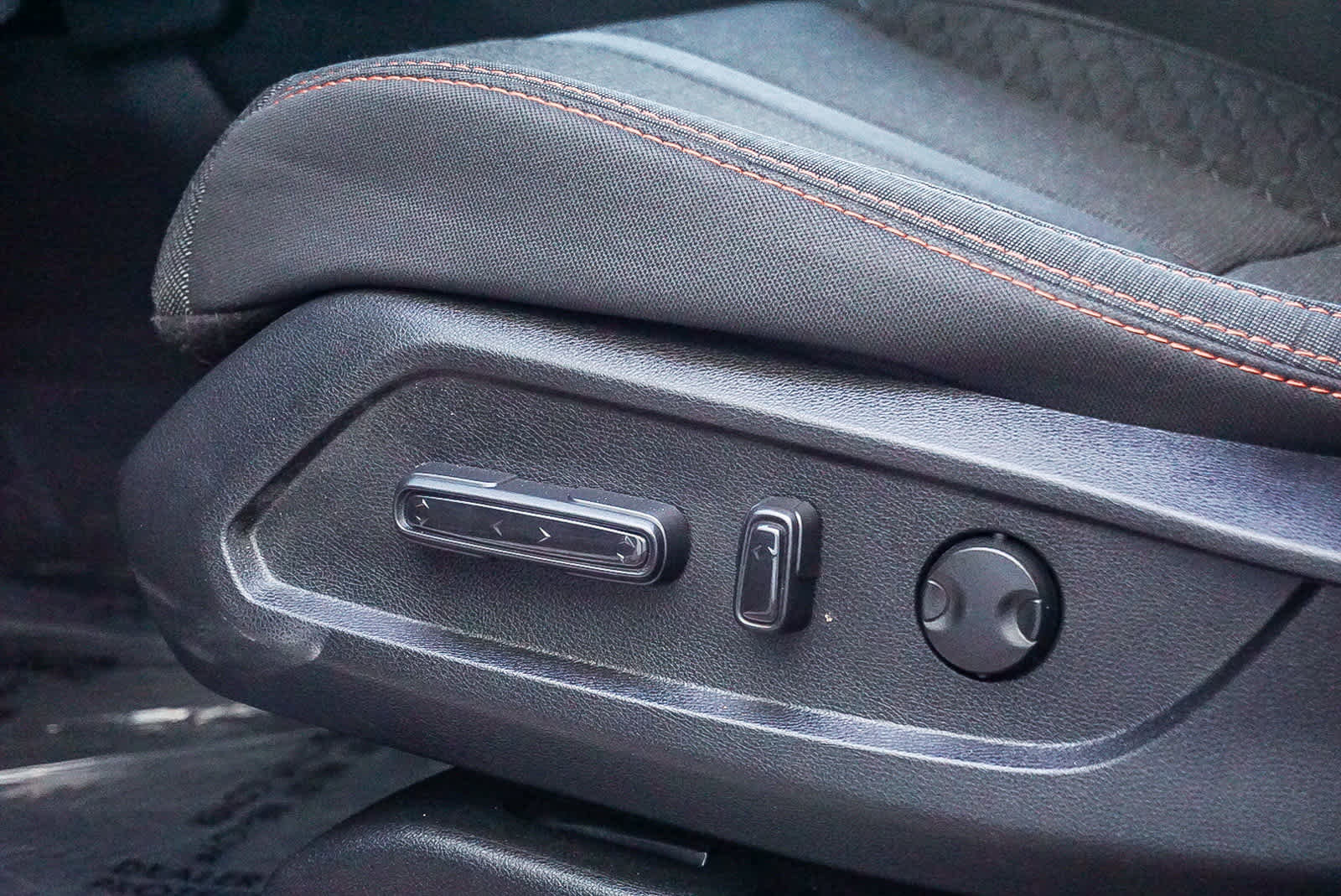 Used 2025 Honda Pilot Sport image 23