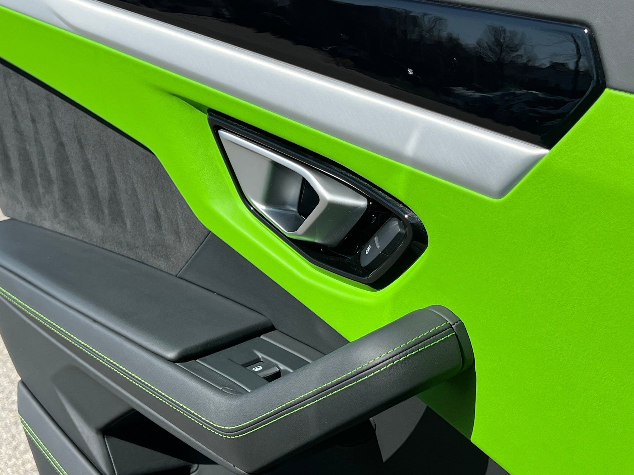 Used 2023 Lamborghini Urus S image 41