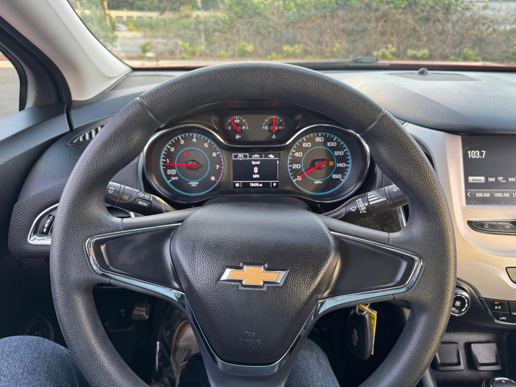 Used 2018 Chevrolet Cruze LS FWD image 13