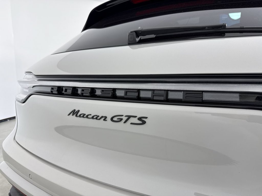 Certified 2024 Porsche Macan GTS AWD/4WD image 18