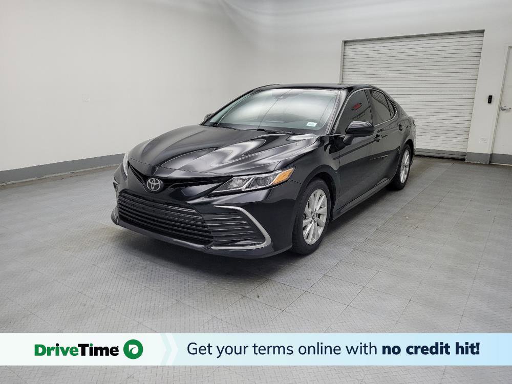 Used 2021 Toyota Camry LE image 1