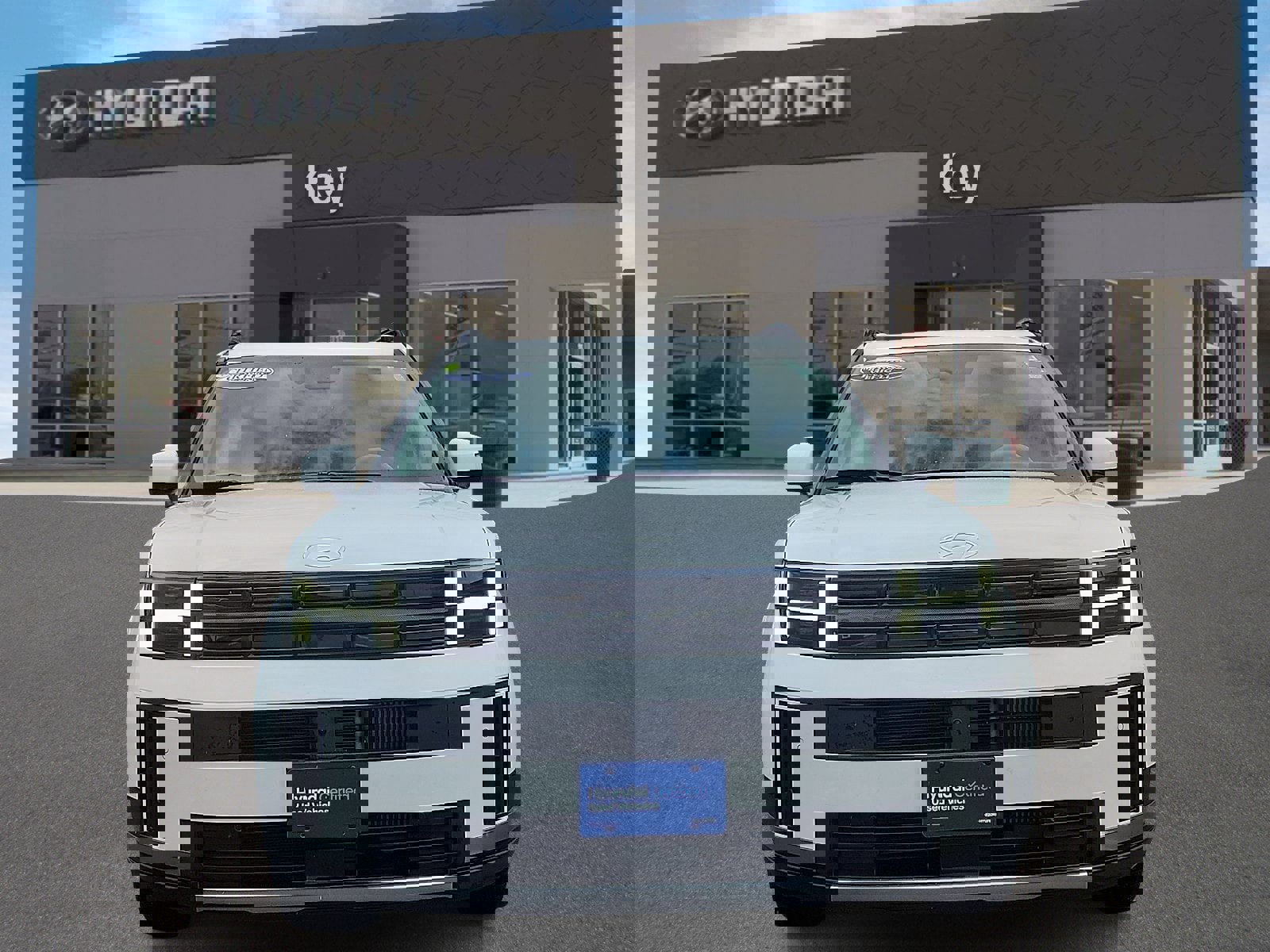 Used 2025 Hyundai Santa Fe Limited image 8