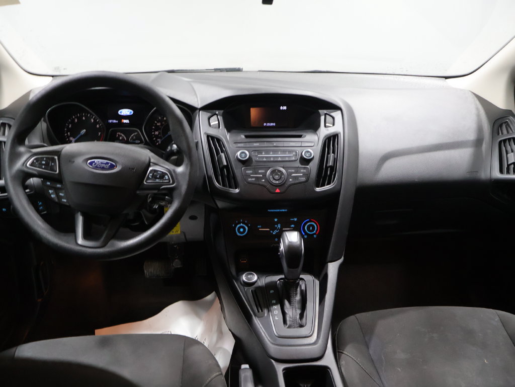 Used 2015 Ford Focus SE FWD image 16