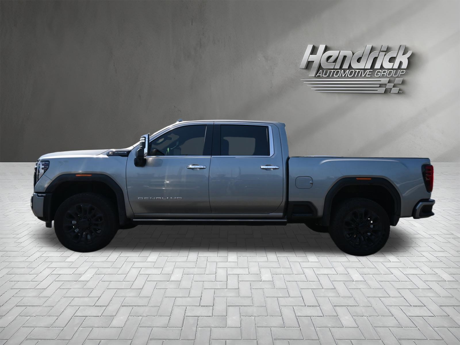 Used 2026 GMC Sierra 2500 Denali Ultimate image 9